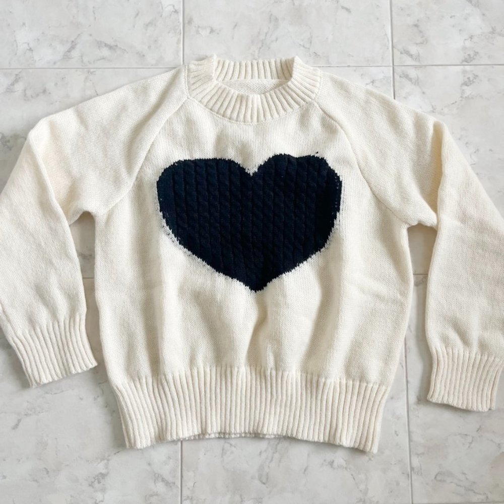 SOFT White Knit Mock Neck Black Heart Design Sweater Girls XL Polyester